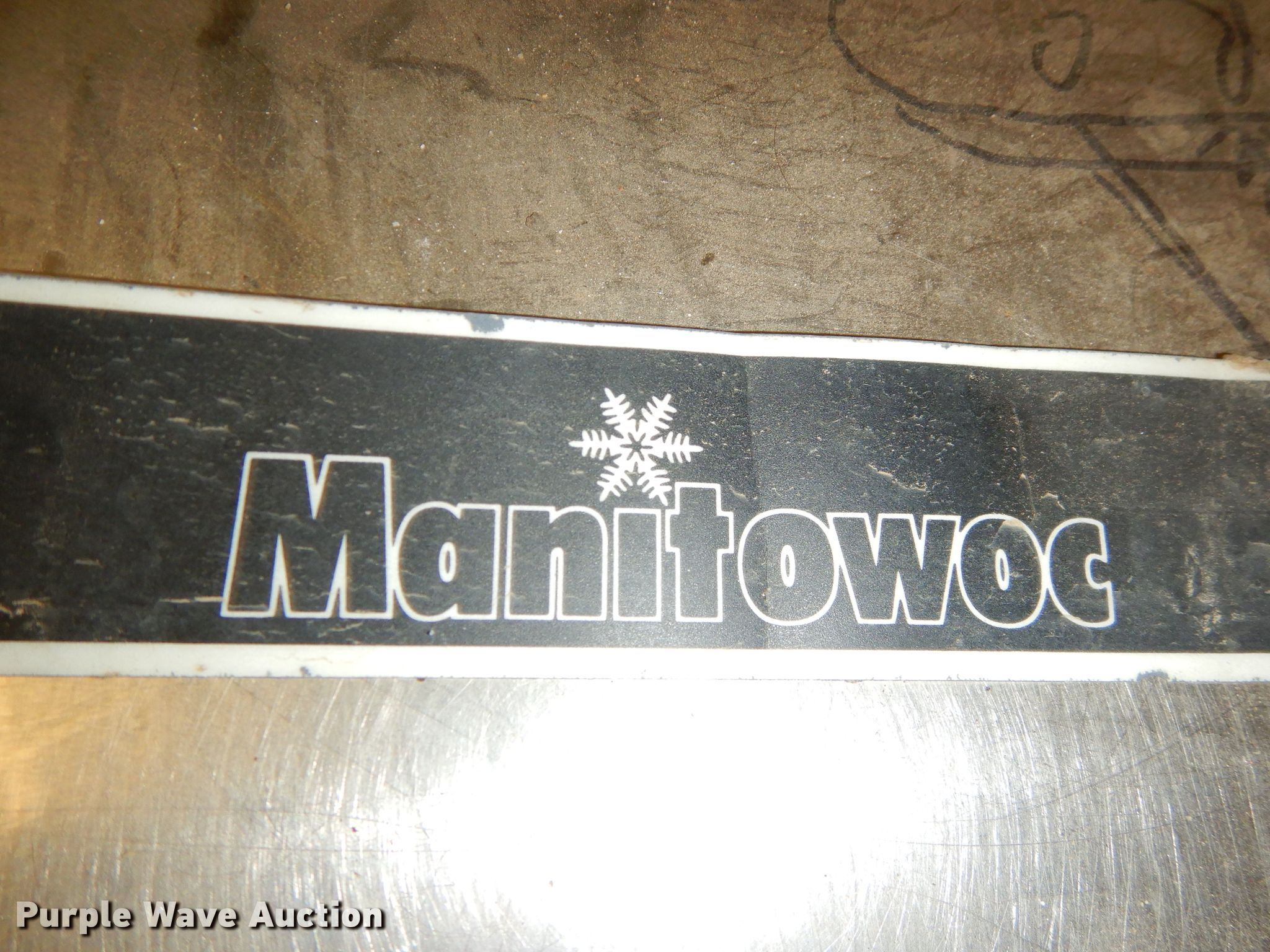 Manitowoc ice machine in Joplin, MO Item FA9867 sold Purple Wave