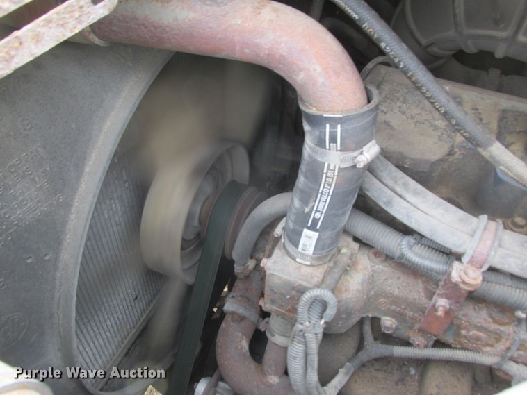 image for item DA8334 2001 Mack RD688S dump truck