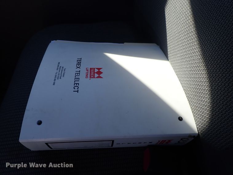 image for item DB7545 2004 Ford F750 Super Duty digger derrick truck