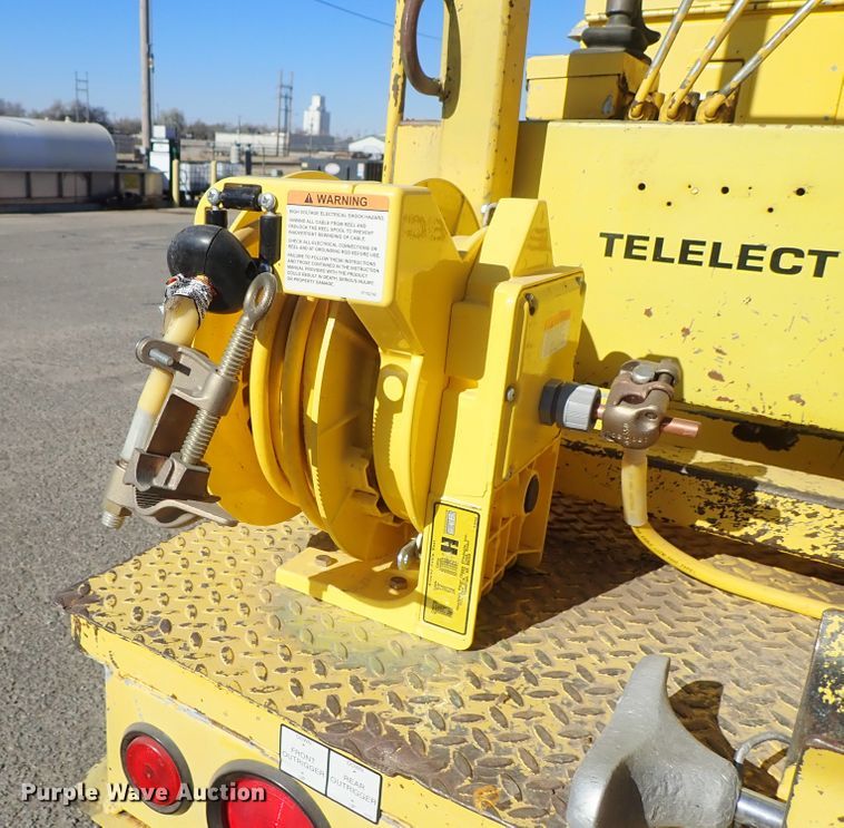 image for item DB7545 2004 Ford F750 Super Duty digger derrick truck