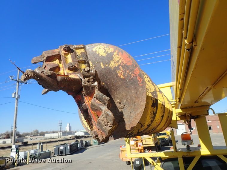 image for item DB7545 2004 Ford F750 Super Duty digger derrick truck