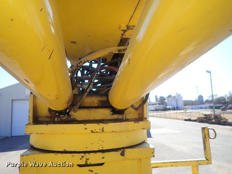 image for item DB7545 2004 Ford F750 Super Duty digger derrick truck