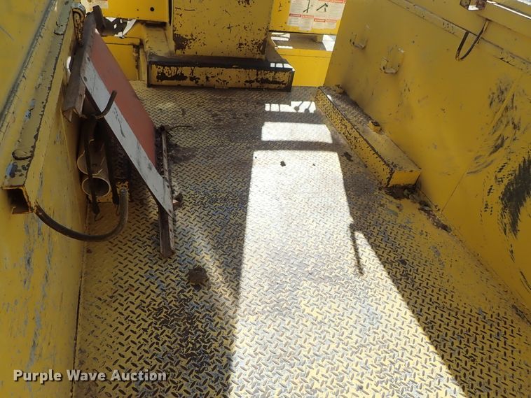 image for item DB7545 2004 Ford F750 Super Duty digger derrick truck