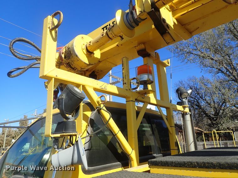 image for item DB7545 2004 Ford F750 Super Duty digger derrick truck