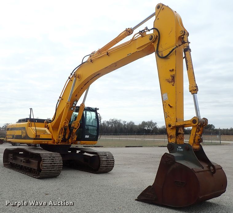 image for item DB7554 1999 JCB JS330L excavator