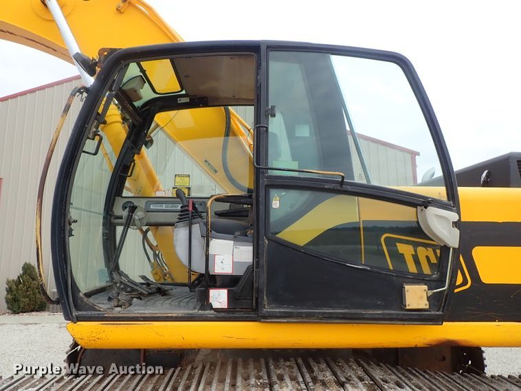 image for item DB7554 1999 JCB JS330L excavator