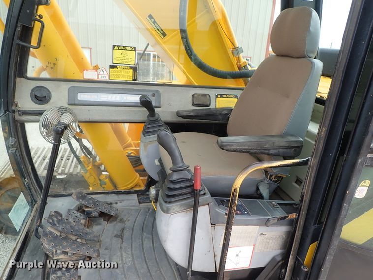 image for item DB7554 1999 JCB JS330L excavator