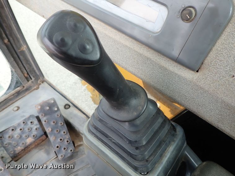 image for item DB7554 1999 JCB JS330L excavator