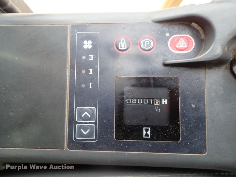 image for item DB7554 1999 JCB JS330L excavator