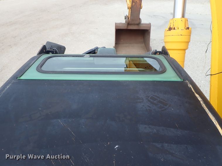 image for item DB7554 1999 JCB JS330L excavator