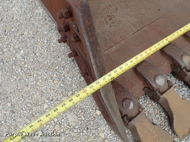 image for item DB7554 1999 JCB JS330L excavator