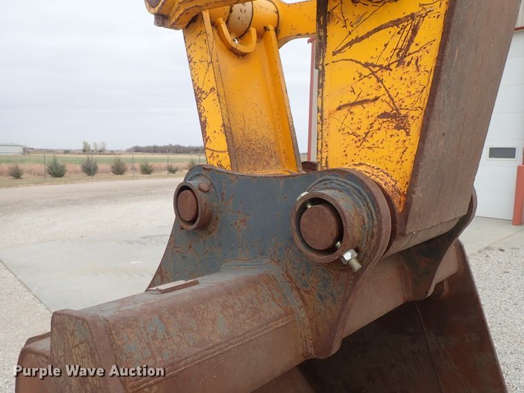 image for item DB7554 1999 JCB JS330L excavator