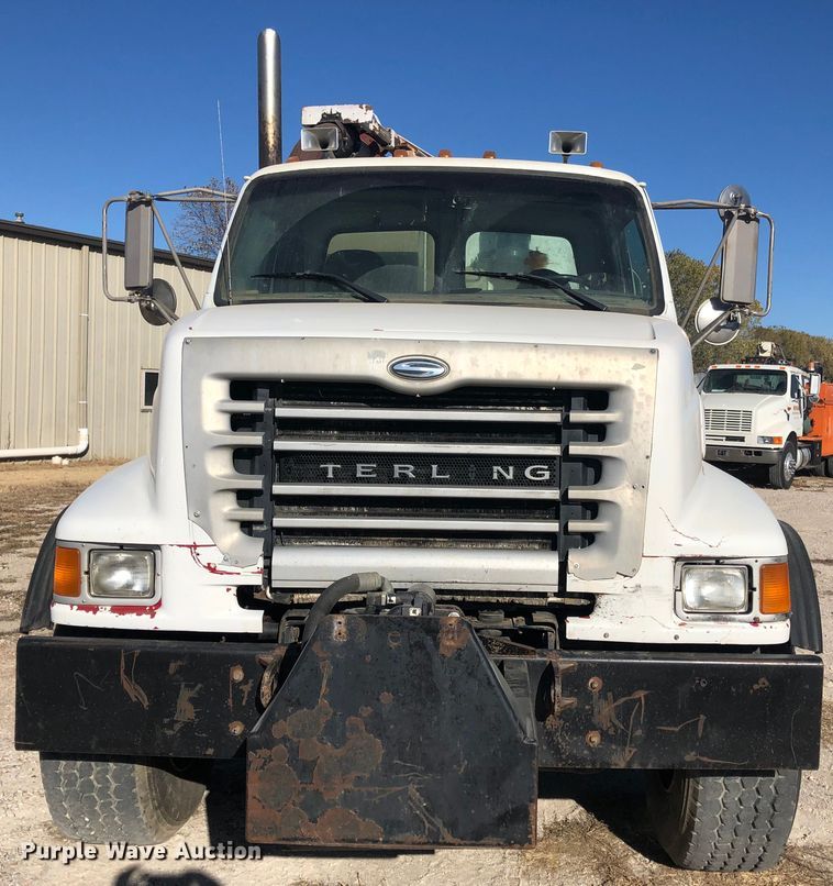 image for item DB7560 2003 Sterling L-Line vacuum truck