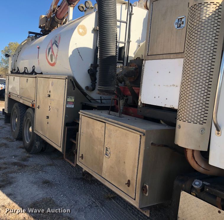 image for item DB7560 2003 Sterling L-Line vacuum truck