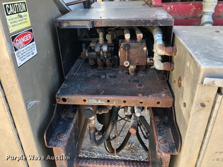 image for item DB7560 2003 Sterling L-Line vacuum truck