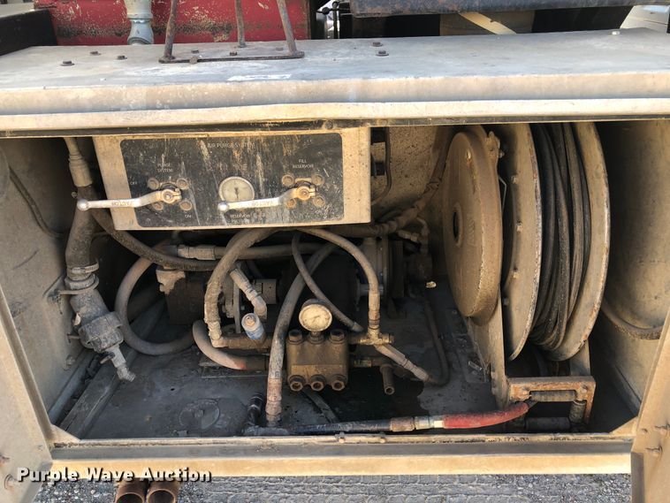 image for item DB7560 2003 Sterling L-Line vacuum truck