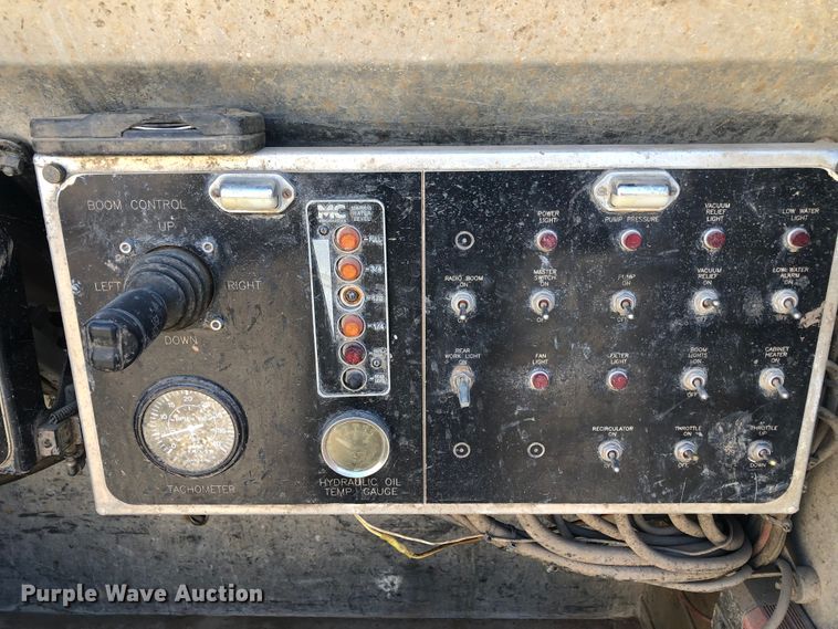 image for item DB7560 2003 Sterling L-Line vacuum truck