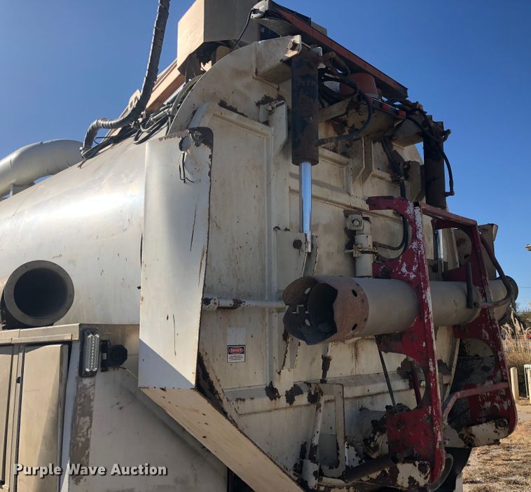 image for item DB7560 2003 Sterling L-Line vacuum truck