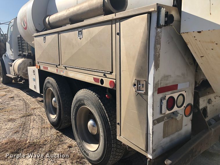 image for item DB7560 2003 Sterling L-Line vacuum truck