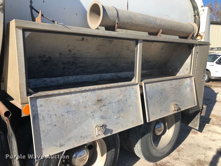 image for item DB7560 2003 Sterling L-Line vacuum truck