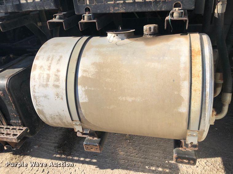 image for item DB7560 2003 Sterling L-Line vacuum truck