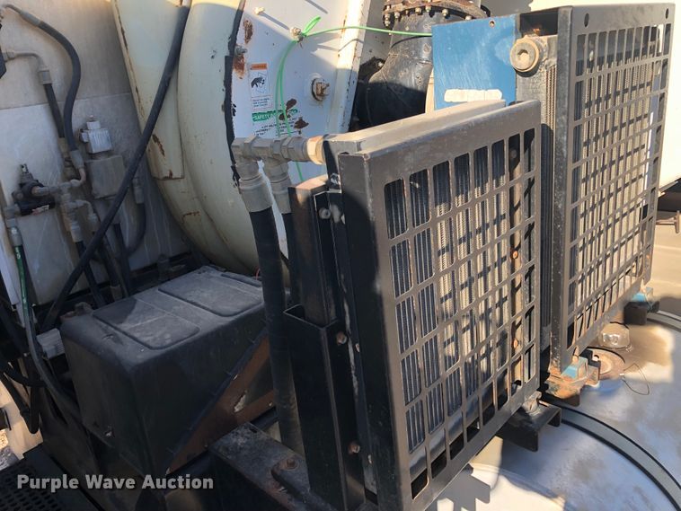 image for item DB7560 2003 Sterling L-Line vacuum truck