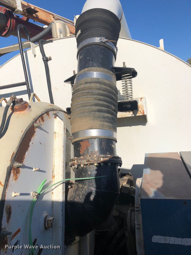 image for item DB7560 2003 Sterling L-Line vacuum truck