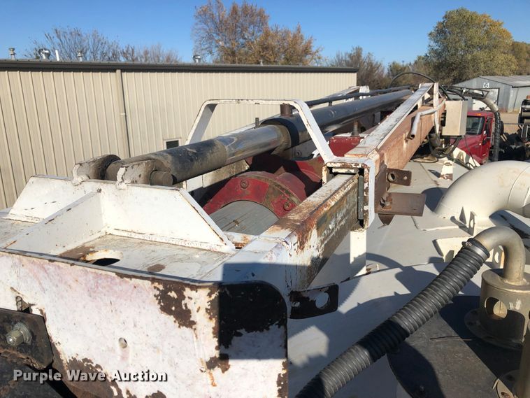 image for item DB7560 2003 Sterling L-Line vacuum truck