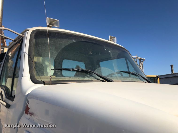 image for item DB7560 2003 Sterling L-Line vacuum truck