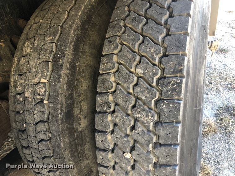 image for item DB7560 2003 Sterling L-Line vacuum truck