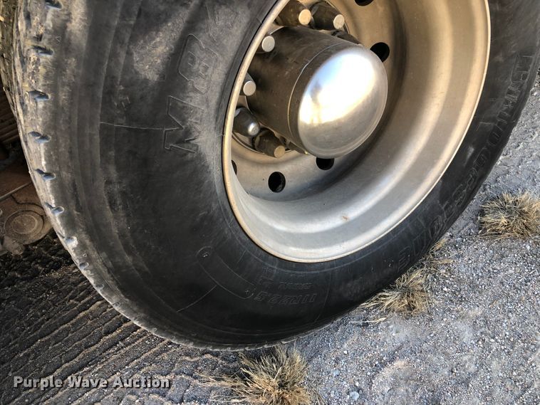 image for item DB7560 2003 Sterling L-Line vacuum truck