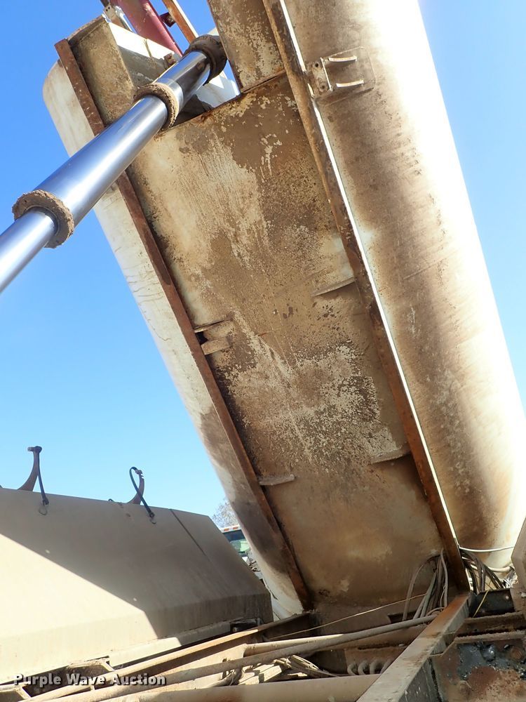 image for item DB7560 2003 Sterling L-Line vacuum truck