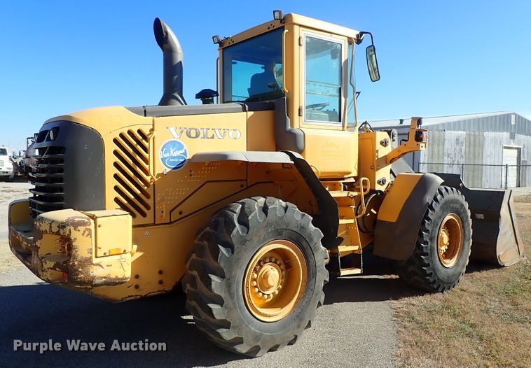 image for item DB7561 2004 Volvo L90E wheel loader