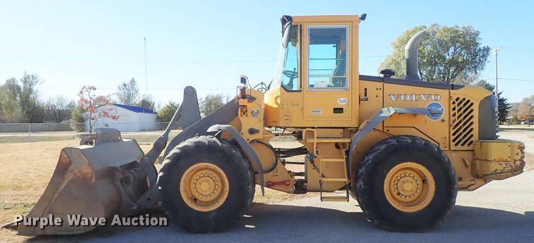 image for item DB7561 2004 Volvo L90E wheel loader