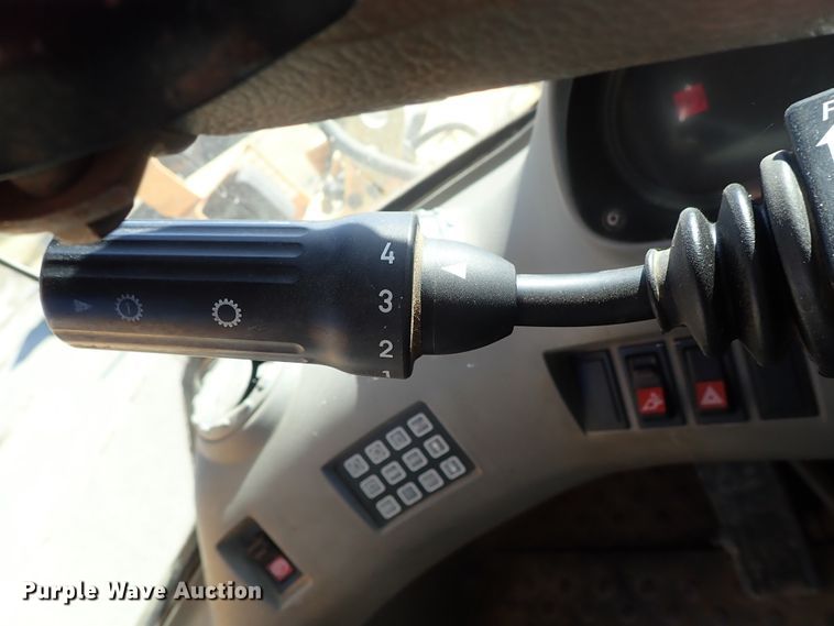 image for item DB7561 2004 Volvo L90E wheel loader