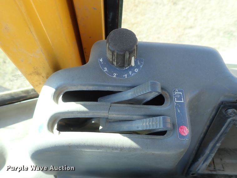 image for item DB7561 2004 Volvo L90E wheel loader