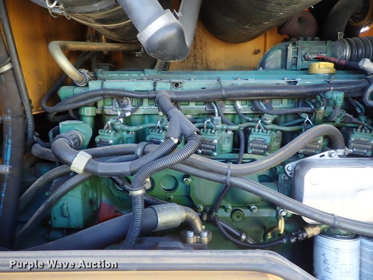 image for item DB7561 2004 Volvo L90E wheel loader