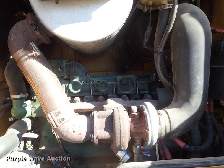 image for item DB7561 2004 Volvo L90E wheel loader