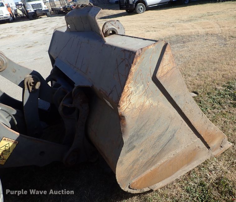 image for item DB7561 2004 Volvo L90E wheel loader