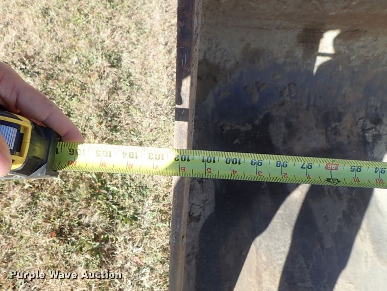 image for item DB7561 2004 Volvo L90E wheel loader