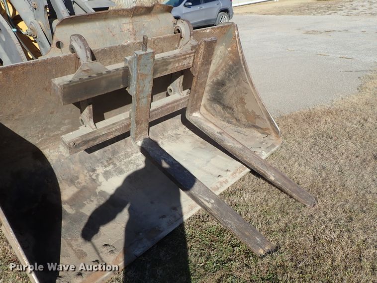 image for item DB7561 2004 Volvo L90E wheel loader