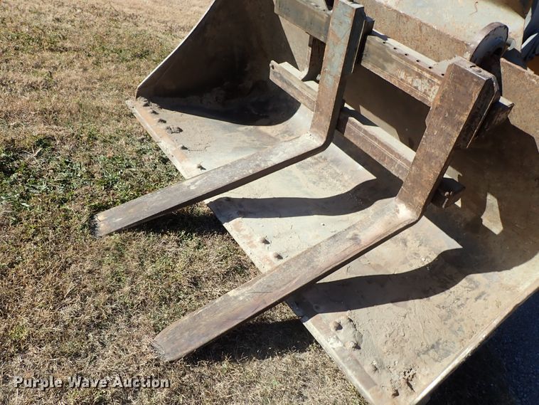 image for item DB7561 2004 Volvo L90E wheel loader