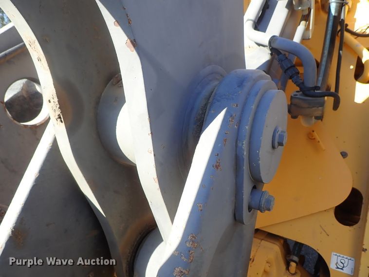 image for item DB7561 2004 Volvo L90E wheel loader