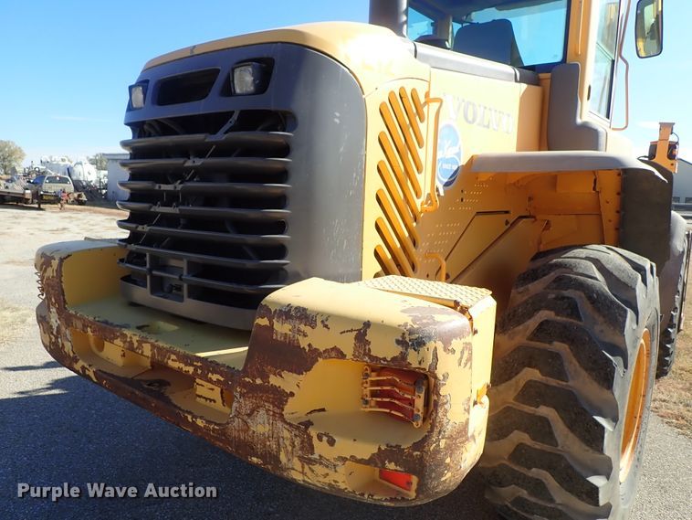 image for item DB7561 2004 Volvo L90E wheel loader