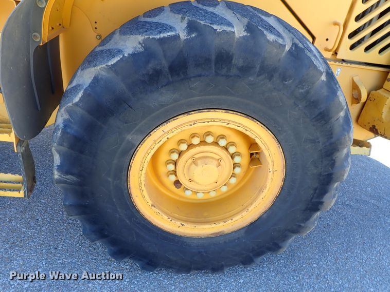 image for item DB7561 2004 Volvo L90E wheel loader