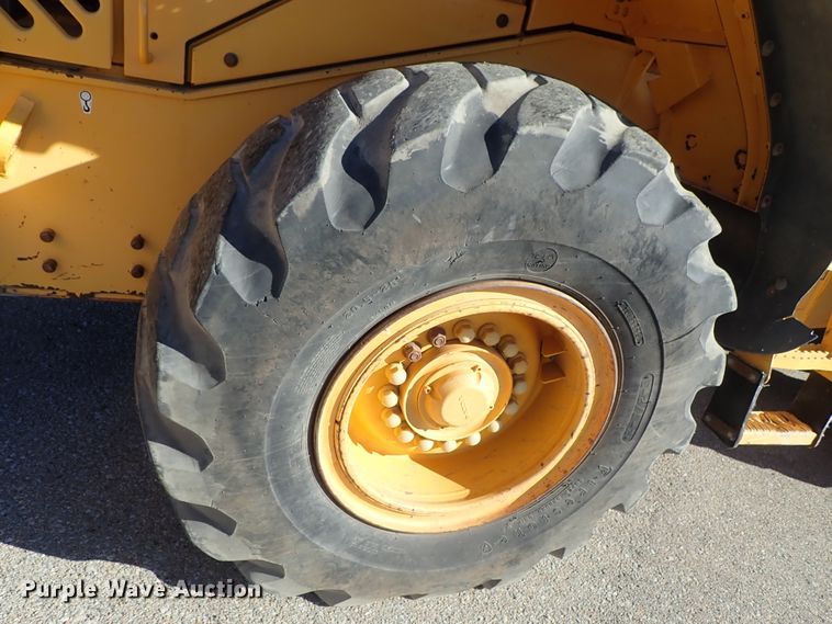 image for item DB7561 2004 Volvo L90E wheel loader