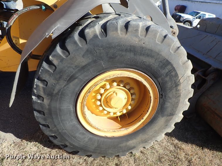 image for item DB7561 2004 Volvo L90E wheel loader