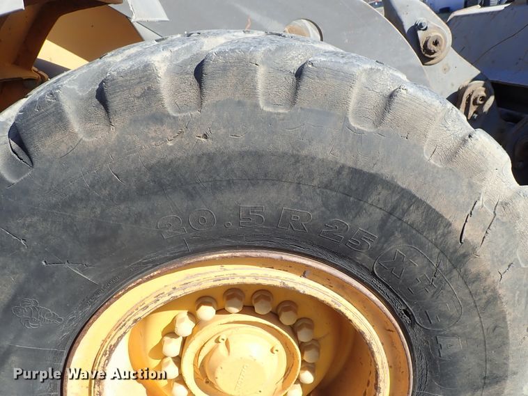 image for item DB7561 2004 Volvo L90E wheel loader