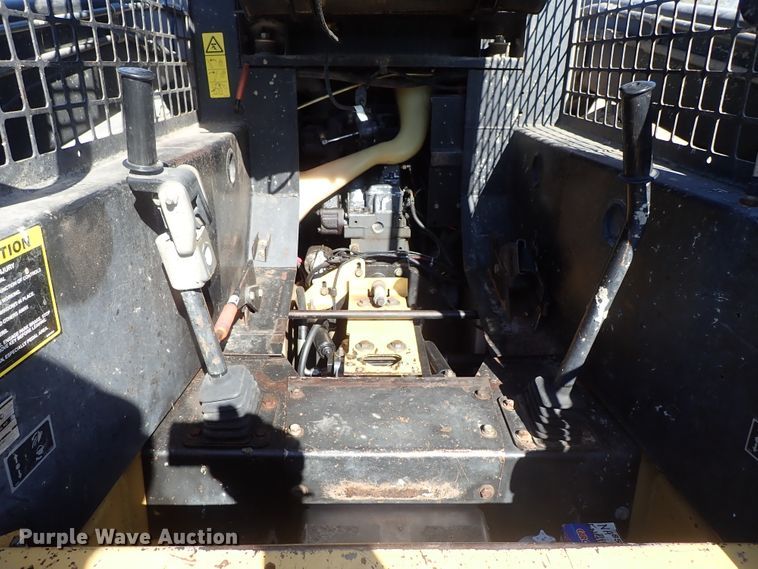 image for item DB7575 1994 New Holland LX665 Turbo skid steer