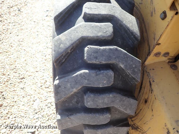 image for item DB7575 1994 New Holland LX665 Turbo skid steer